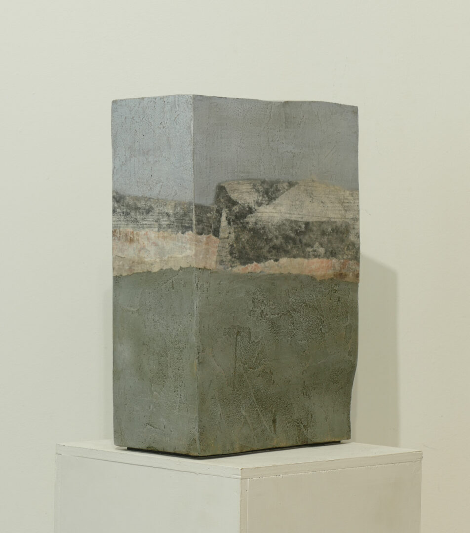 #20528 34x23x11 Technique mixte sur bois 