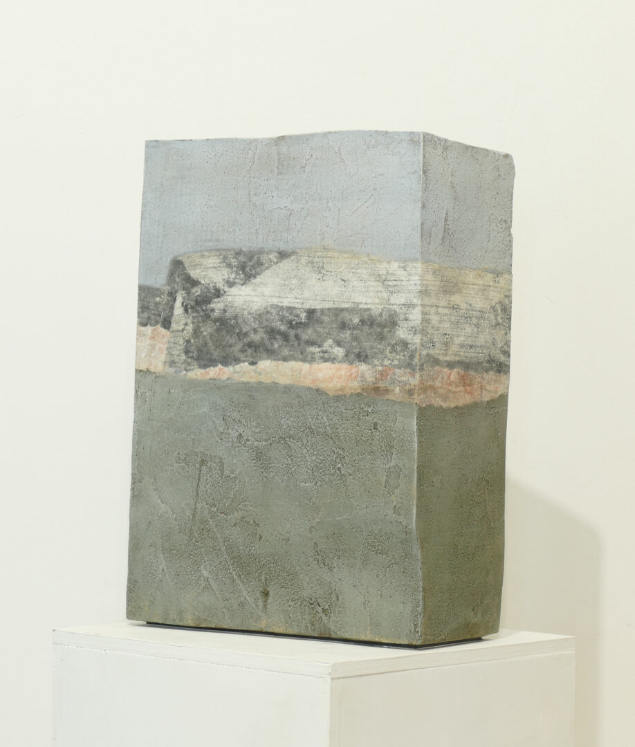 #20528 34x23x11 Technique mixte sur bois 